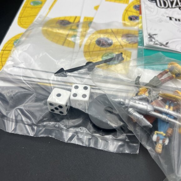 The Wizard Of Oz The Board Game By Fundex 2010 - Unpunched and Sealed parts - Picture 2 of 16